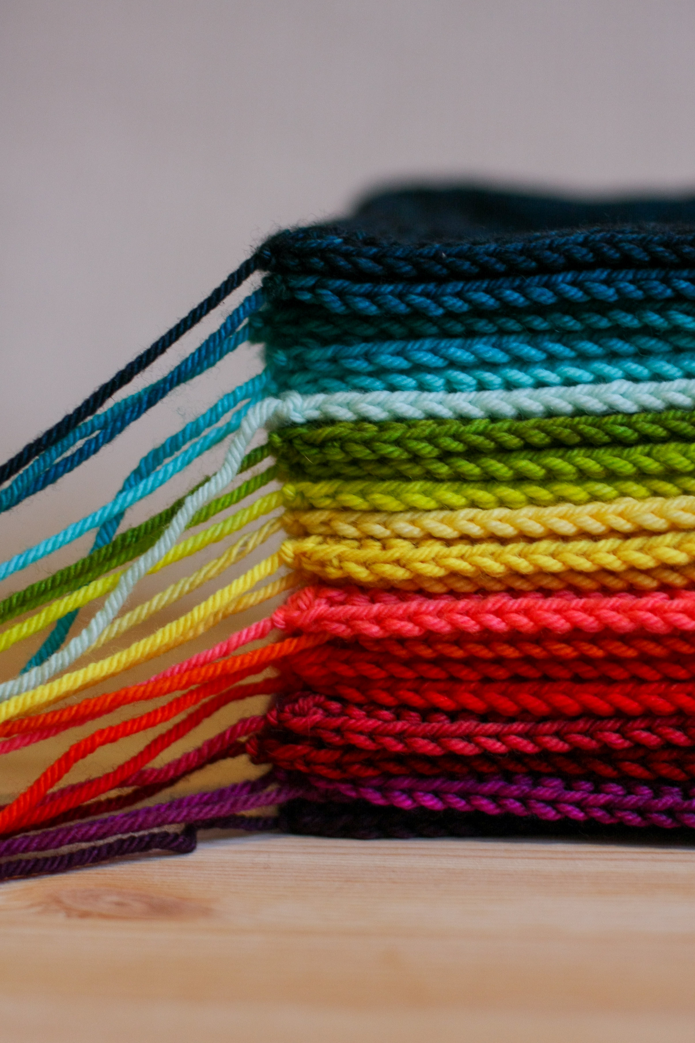 VividBlanketHUKTCK6309 tin can knits